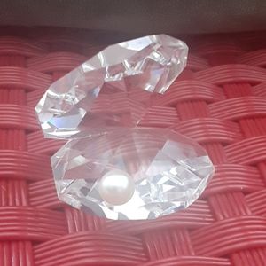 COPY - Crystal Oyster With Pearl
